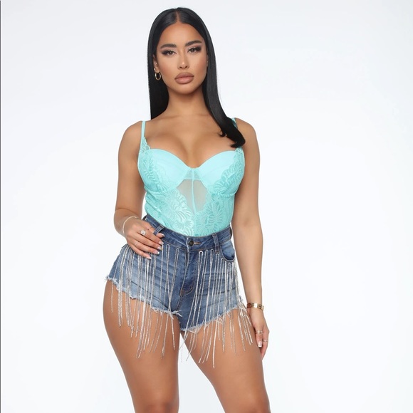 Fashion nova bodysuit size medium worn once! - Picture 6 of 11